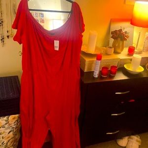 NWT off shoulder short sleeved jumpsuit with pockets